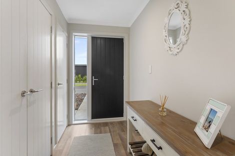 Photo of property in 3 Tapuhikura Street, Waikanae, 5036