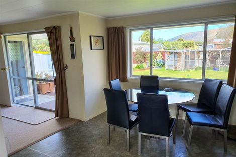 Photo of property in 9 Balmoral Street, Waimate, 7924