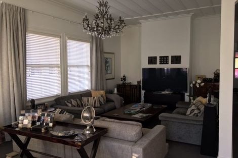 Photo of property in 34 Sentinel Road, Herne Bay, Auckland, 1011