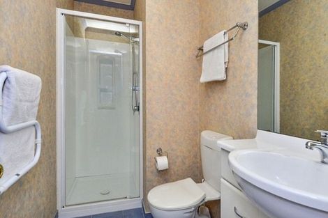 Photo of property in 5 Phoebe Meikle Place, Torbay, Auckland, 0630