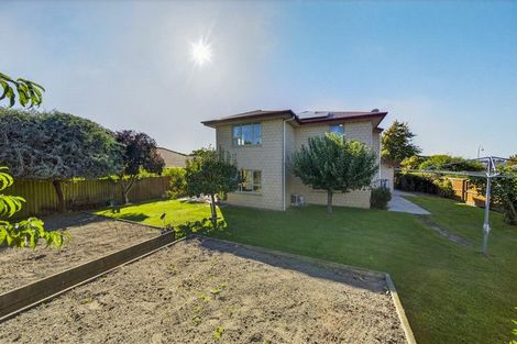 Photo of property in 31 Willowview Drive, Redwood, Christchurch, 8051