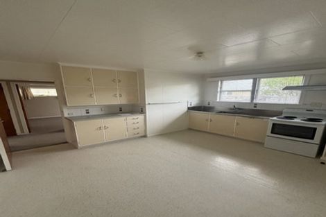 Photo of property in 5 Whirinaki Crescent, Heretaunga, Upper Hutt, 5018