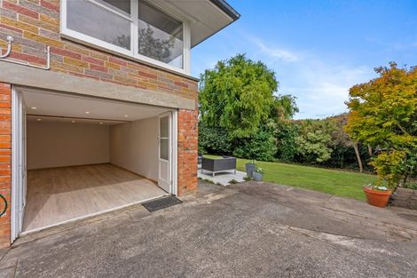 Photo of property in 1/9a Eversleigh Road, Belmont, Auckland, 0622