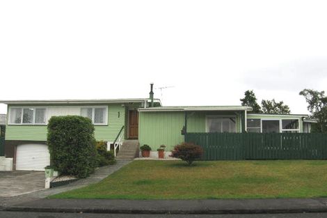 Photo of property in 1 Lucinda Place, Glen Eden, Auckland, 0602