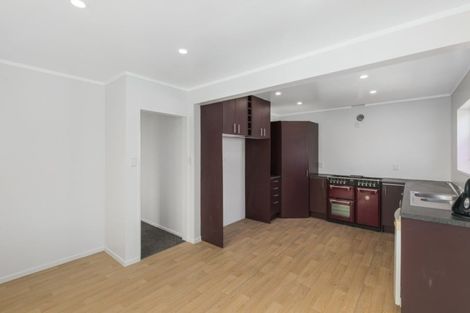 Photo of property in 18 Clapham Grove, Stokes Valley, Lower Hutt, 5019