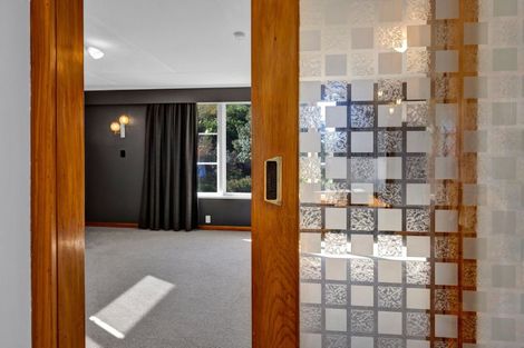 Photo of property in 5 Domett Street, Opunake, 4616