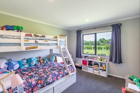 Photo of property in 12 Faydon Close, Ohau, Levin, 5570