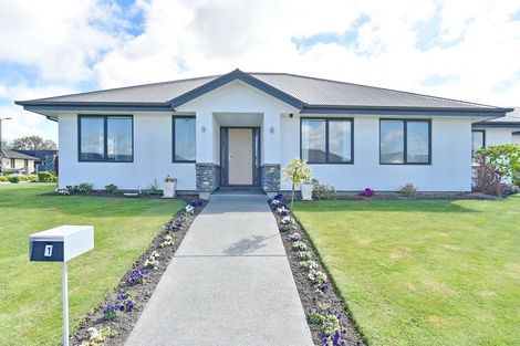 Photo of property in 1 Peter Place, Rangiora, 7400