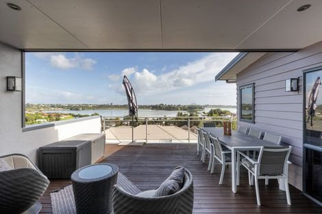 Photo of property in 36 Downing Place, Welcome Bay, Tauranga, 3112