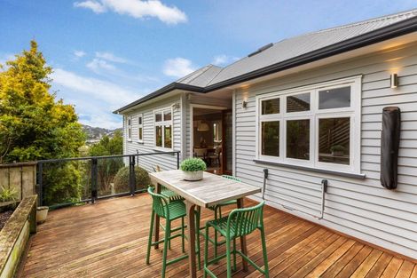 Photo of property in 129 Cockayne Road, Khandallah, Wellington, 6035