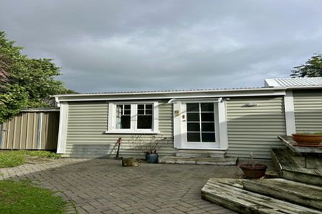 Photo of property in 13 Marine Parade, Eastbourne, Lower Hutt, 5013