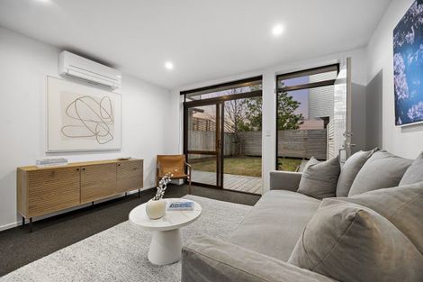 Photo of property in 13/15 Chivalry Road, Glenfield, Auckland, 0629