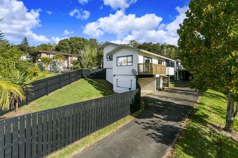 Photo of property in 1/14 Greenvalley Rise, Glenfield, Auckland, 0629