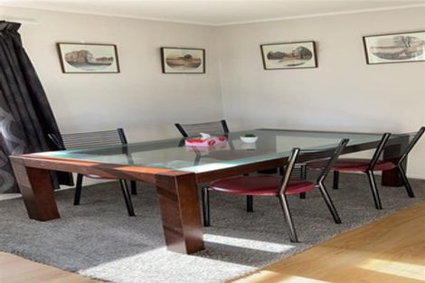 Photo of property in 7 Hueglow Rise, West Harbour, Auckland, 0618