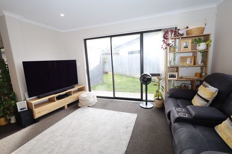 Photo of property in 17 Harding Drive, Papamoa Beach, Papamoa, 3118