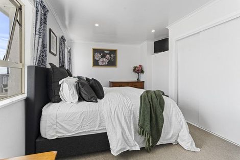 Photo of property in 6 Clearmont Crescent, Blagdon, New Plymouth, 4310