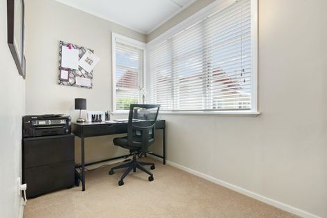 Photo of property in 43 Hutchinson Avenue, New Lynn, Auckland, 0600