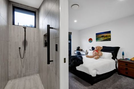 Photo of property in 57 Brooklands Road, Brooklands, New Plymouth, 4310