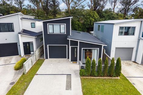 Photo of property in 3c Breakwater Way, Whitby, Porirua, 5024