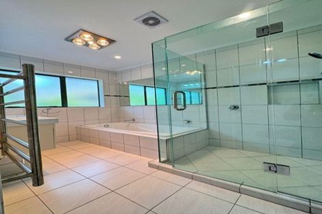 Photo of property in 180 Settlement Road, Papakura, 2110