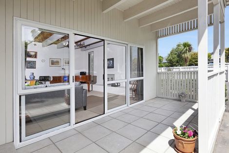 Photo of property in 106 Bryndwr Road, Bryndwr, Christchurch, 8052