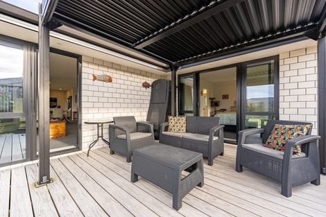 Photo of property in 4 Te Taniwha Road, One Tree Point, 0118