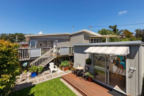 Photo of property in 18a School Road, Morningside, Auckland, 1021