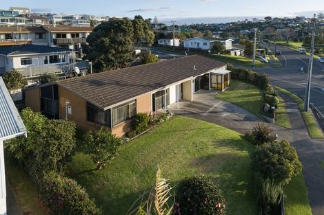 Photo of property in 80 Vale Street, Otumoetai, Tauranga, 3110