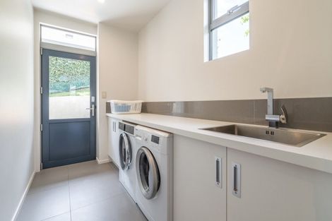 Photo of property in 5 Bovett Place, Wanaka, 9305