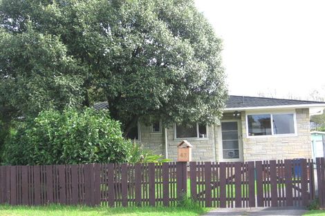 Photo of property in 43 Chilcott Road, Henderson, Auckland, 0612