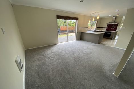 Photo of property in 7 Bibury Avenue, Henderson, Auckland, 0612