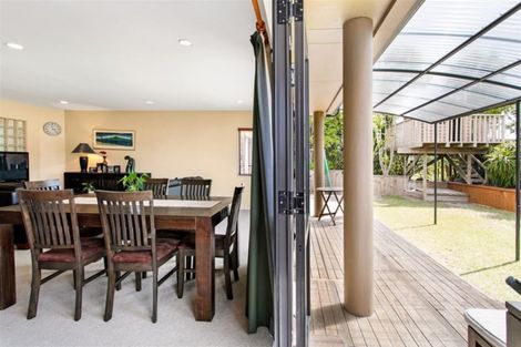 Photo of property in 44 Roy Maloney Drive, Henderson, Auckland, 0612