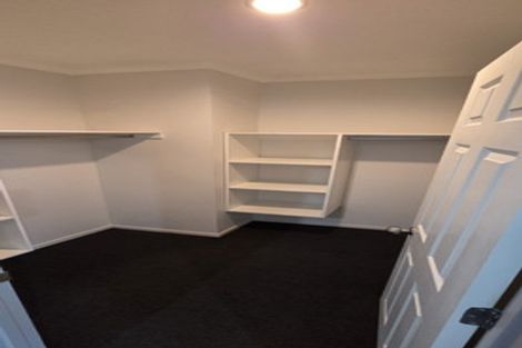Photo of property in 33 Edgewood Way, Henderson, Auckland, 0612