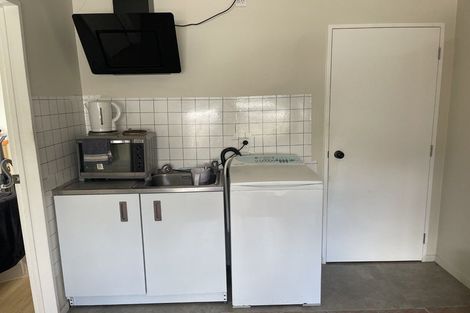 Photo of property in 39 Anich Road, Massey, Auckland, 0614