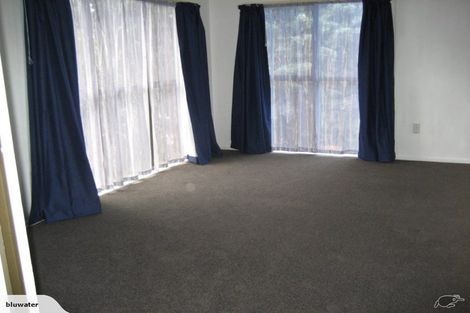 Photo of property in 4 Sasanqua Way, Crofton Downs, Wellington, 6035