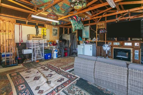 Photo of property in 74 Watt Street, Coromandel, 3506