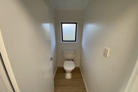 Photo of property in 17 Brougham Place, West Harbour, Auckland, 0618