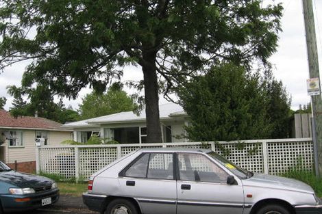 Photo of property in 11 Fuchsia Place, Birkdale, Auckland, 0626