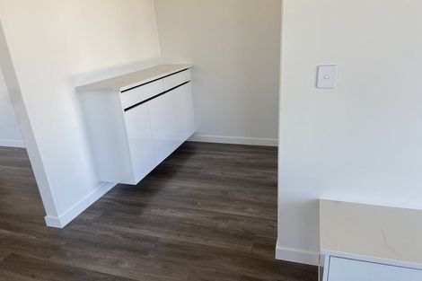 Photo of property in 17 James Elliot Way, Pokeno, 2402