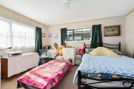 Photo of property in 143 Kent Street, Kingston, Athol, 9793