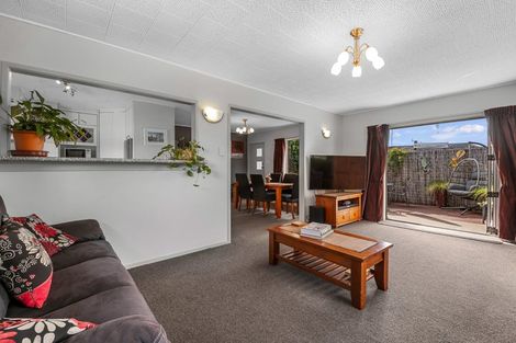 Photo of property in 7 Hapi Street, Pomare, Rotorua, 3015