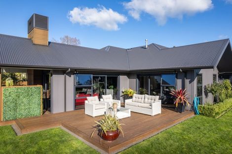 Photo of property in 10 Pike Place, Ferndale, New Plymouth, 4310