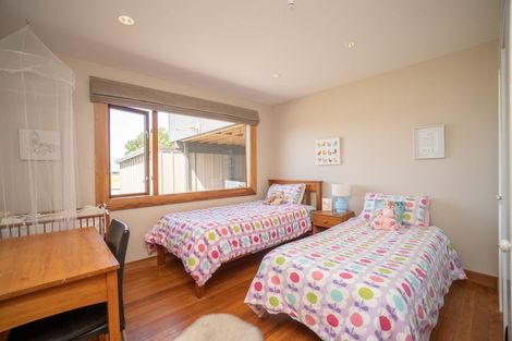 Photo of property in 27 Hall Place, Foxton Beach, Foxton, 4815