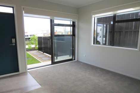 Photo of property in 21 Wai Place, One Tree Point, 0118