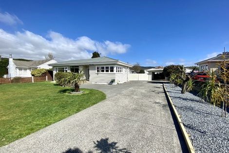 Photo of property in 6 York Avenue, Heretaunga, Upper Hutt, 5018