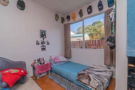 Photo of property in 2/20 Mile Place, Henderson, Auckland, 0612