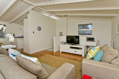 Photo of property in 3/2a Earnoch Avenue, Takapuna, Auckland, 0622