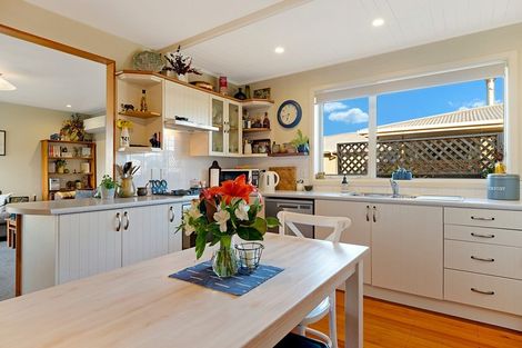 Photo of property in 16 Donegal Street, Belfast, Christchurch, 8051