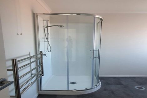 Photo of property in 9/10 Burrows Place, Frankton, Hamilton, 3204