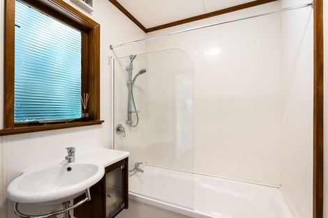 Photo of property in 6 Gordon Road, Plimmerton, Porirua, 5026